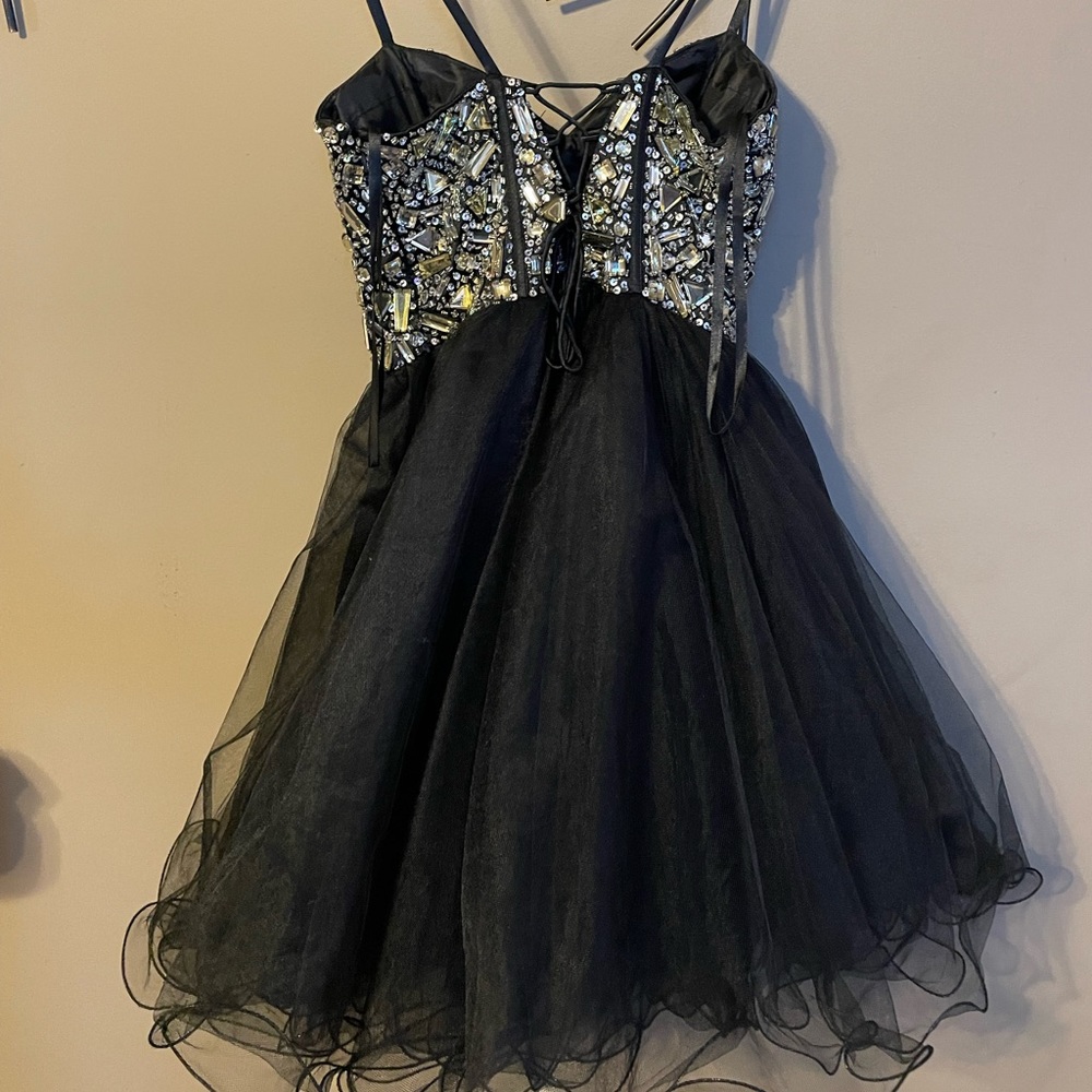 Dave and Johnny short formal prom gown with rhinestones bodice size 1/2